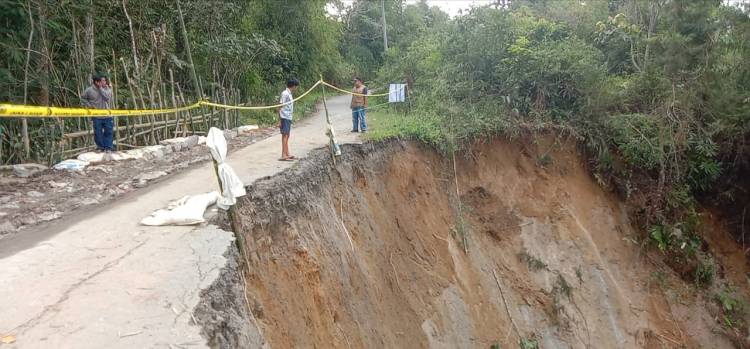 BPBD Simalungun Masih Estimasi Biaya Perbaikan Jalan Longsor Bahapalraya